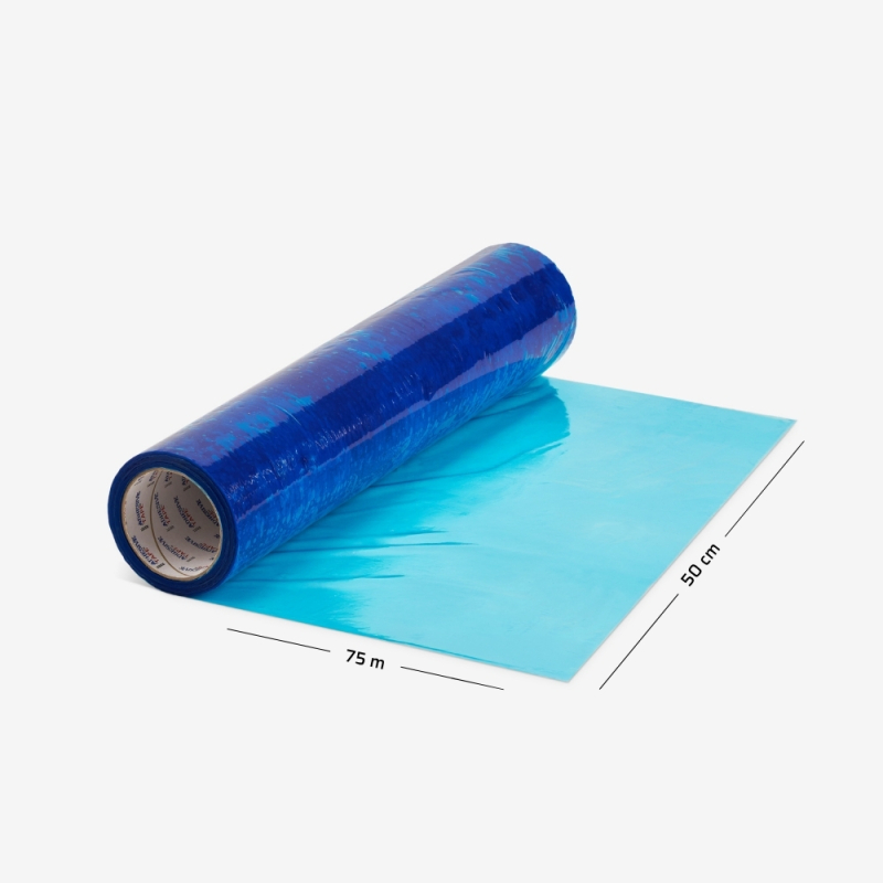 Rolka folii ochronnej samoprzylepnej niebieskiej wraz z naniesionymi wymiarami chroni powierzchnie przed uszkodzeniami.