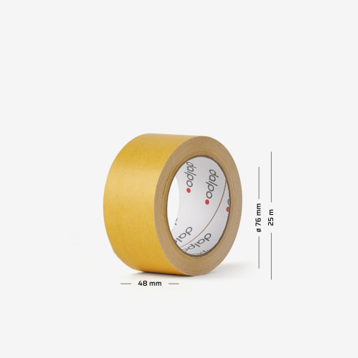 Pojedyncza rolka taśmy dwustronnej z wymiarami. Doskonała przy pracach biurowych, plastycznych oraz w domu.