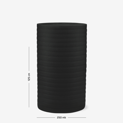 Czarna pianka polietylenowa o grubości 2mm, zwinięta w rolkę o szerokości 125cm i nawoju 250mb do zabezpieczania towaru.