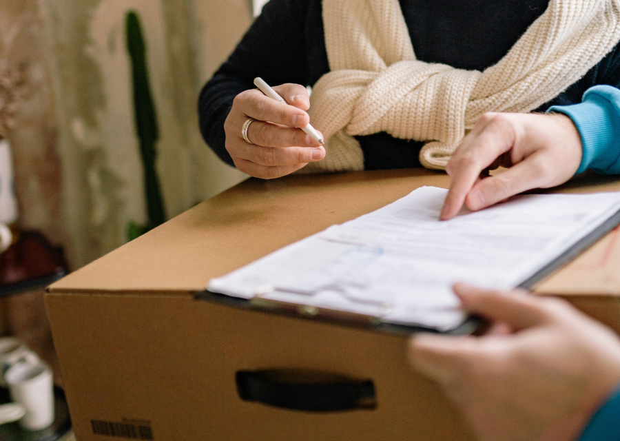 5 najczęstszych błędów w zabezpieczaniu paczek w e-commerce, przez które tracisz klientów