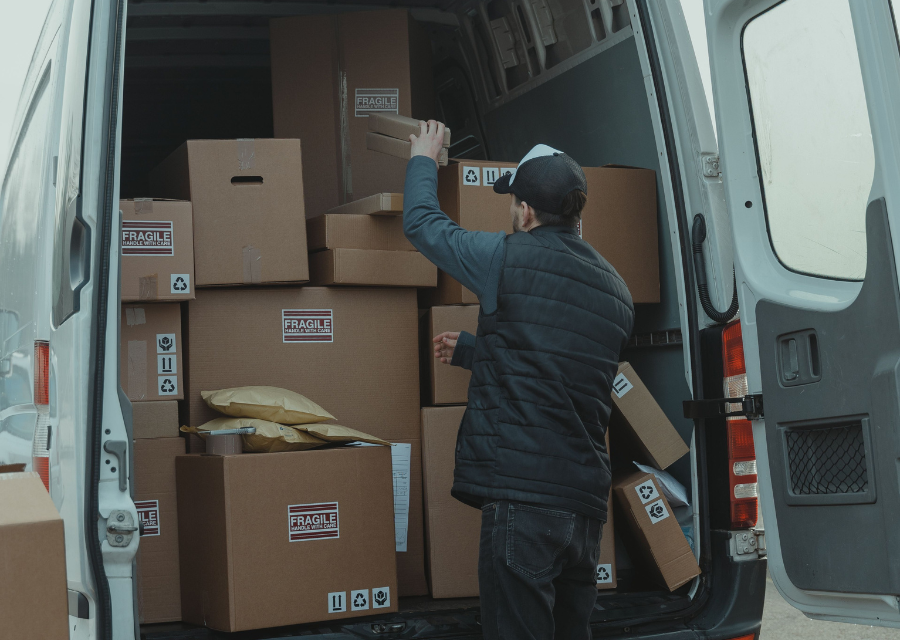 Gabaryty, palety, minima logistyczne i inne pojęcia związane z transportem materiałów opakowaniowych